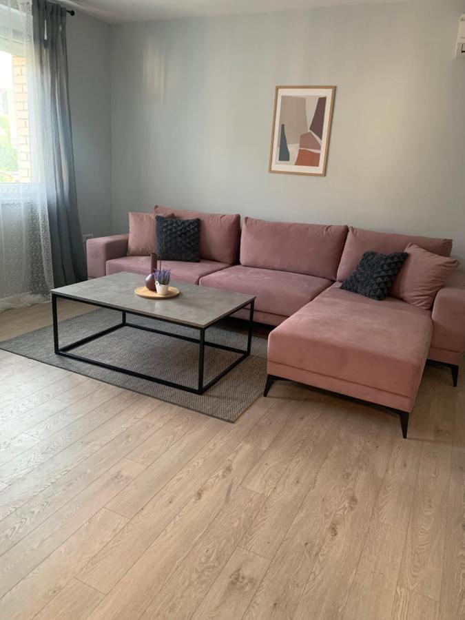 Novoureden Stan U Vitezu Apartamento Exterior foto