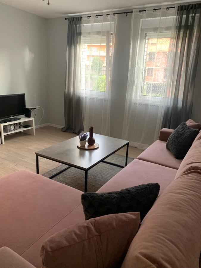 Novoureden Stan U Vitezu Apartamento Exterior foto