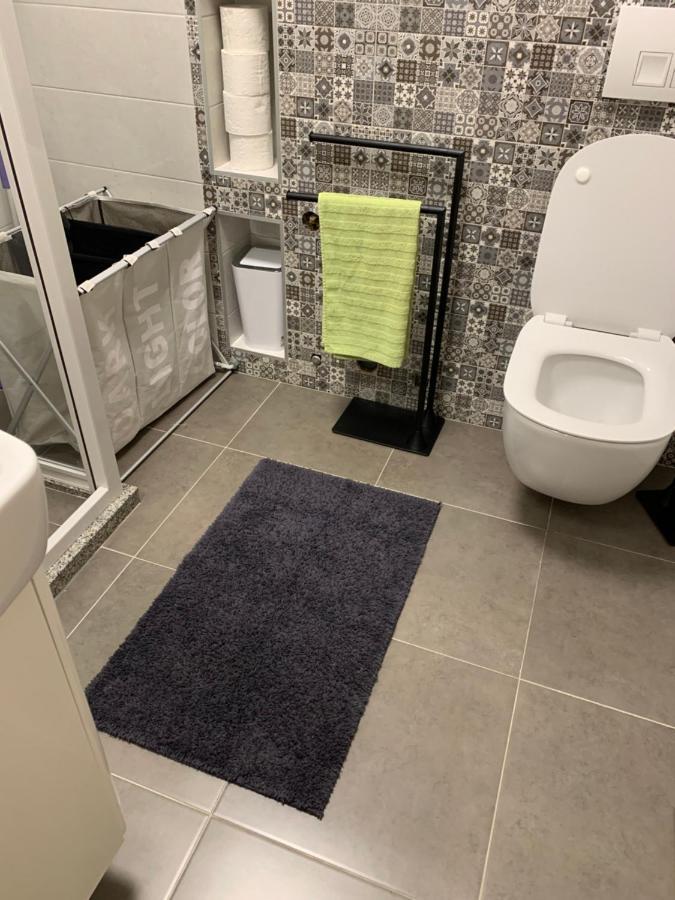 Novoureden Stan U Vitezu Apartamento Exterior foto
